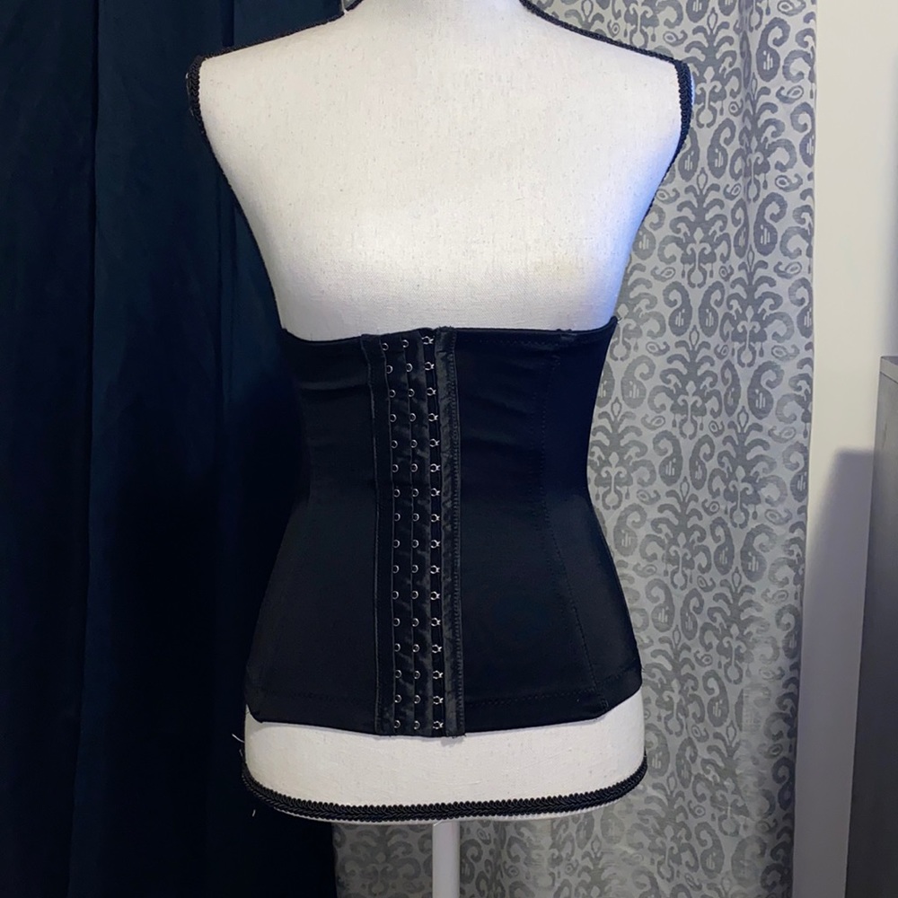 Women’s corset 🖤